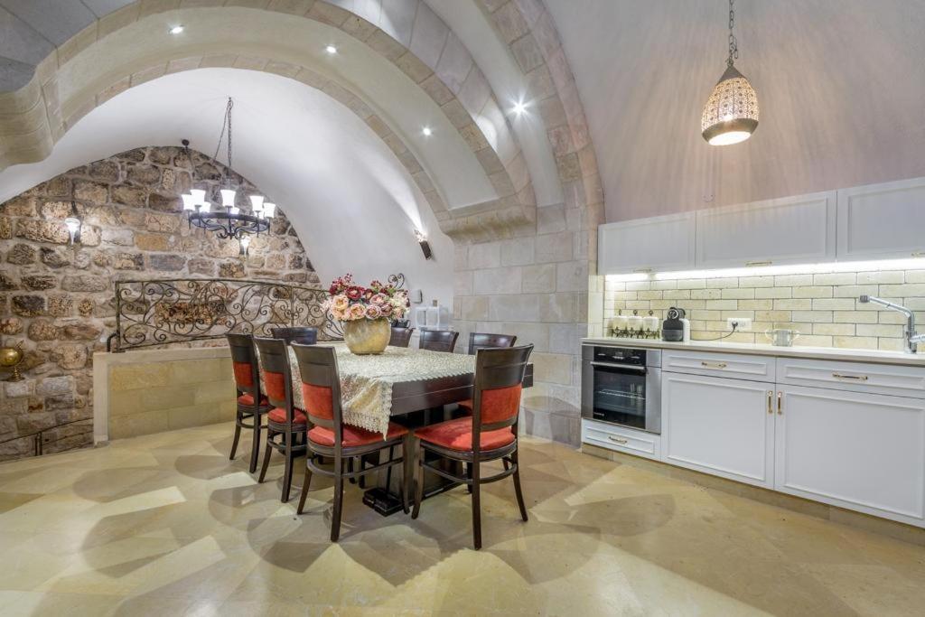 Western Wall Luxury House - Avraham Иерусалим Экстерьер фото